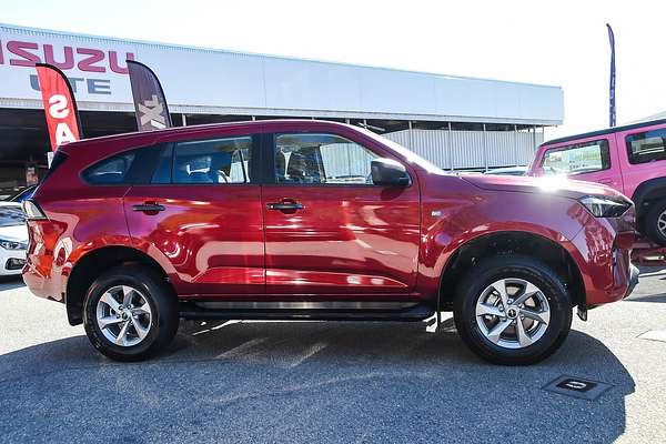 2025 Isuzu MU-X LS-M