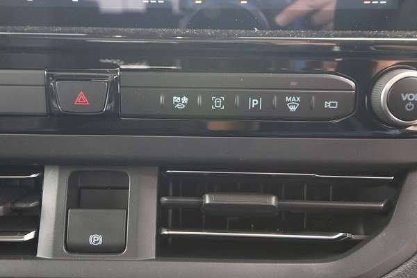 2024 Ford Tourneo Titanium X AV SWB