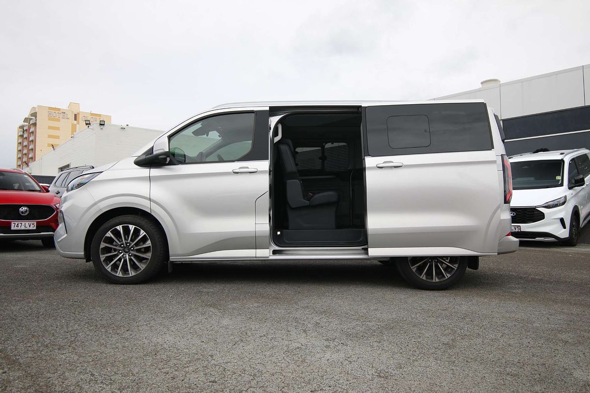 2024 Ford Tourneo Titanium X AV SWB