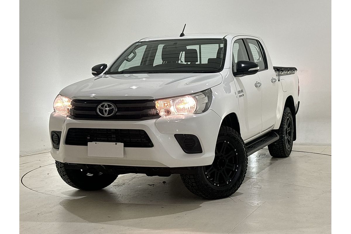 2015 Toyota Hilux SR GUN126R 4X4