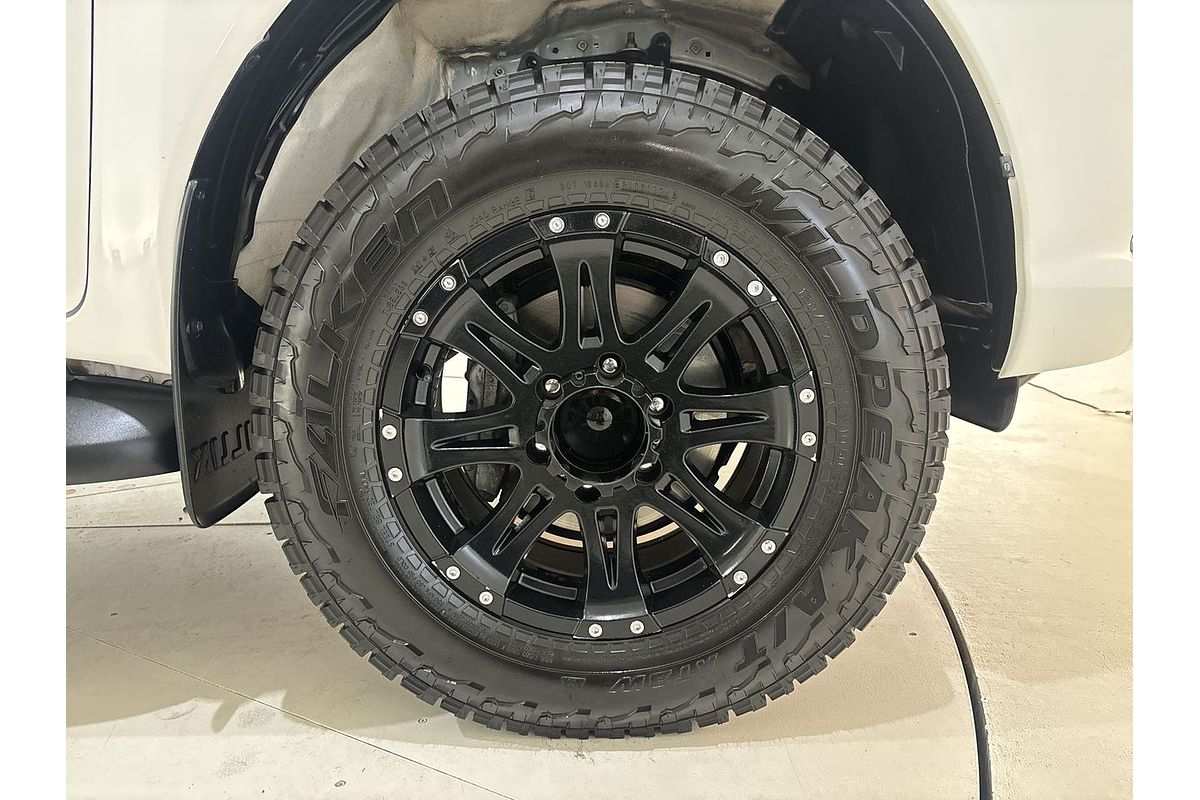 2015 Toyota Hilux SR GUN126R 4X4