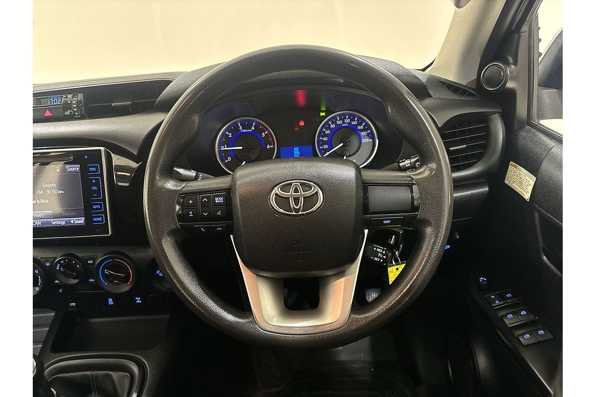 2015 Toyota Hilux SR GUN126R 4X4