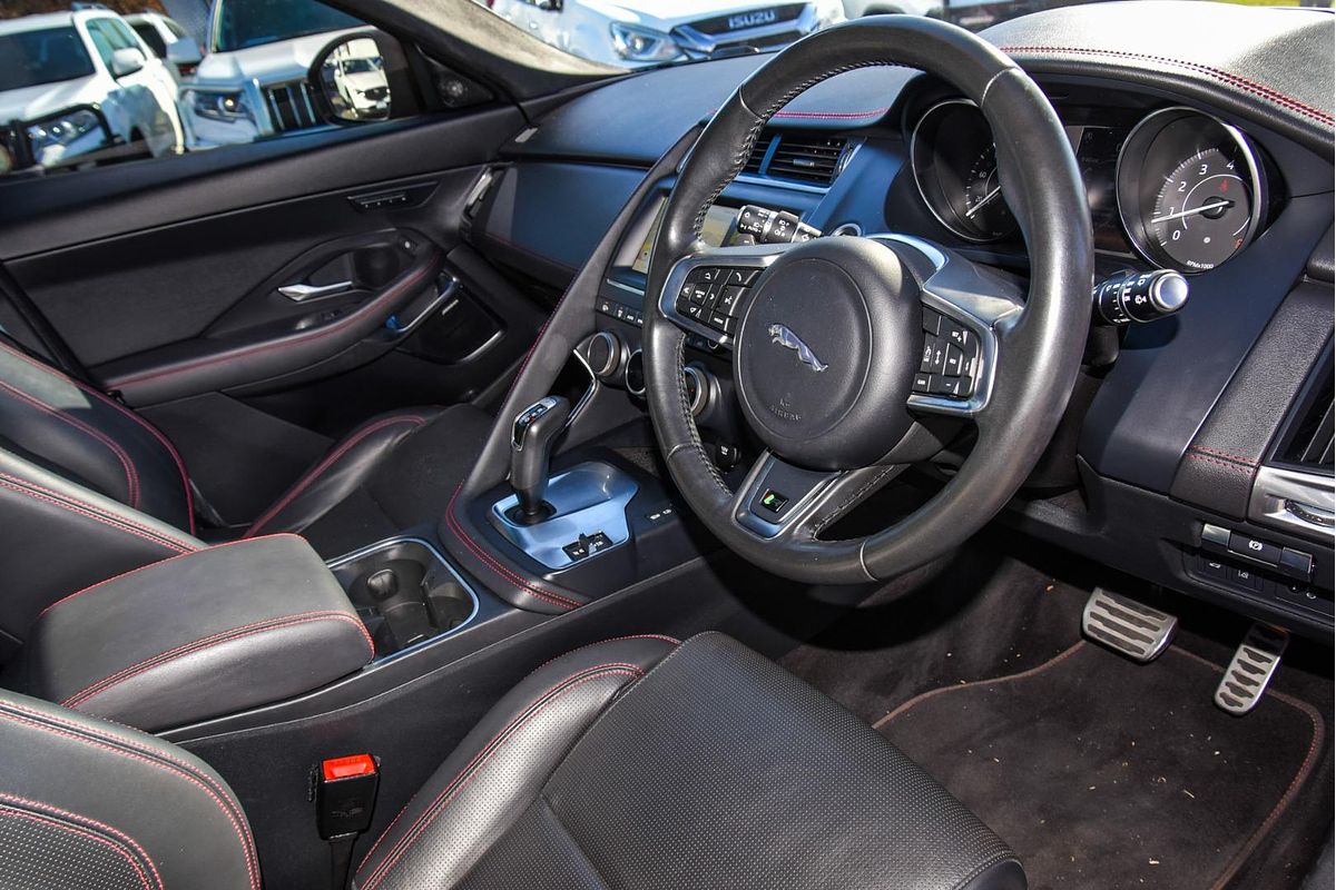 2017 Jaguar E-PACE P250 R-Dynamic First Edition X540