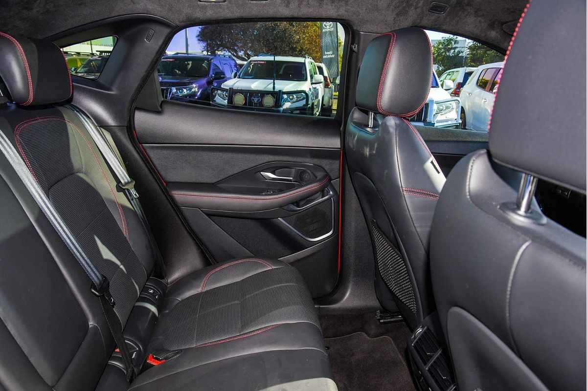2017 Jaguar E-PACE P250 R-Dynamic First Edition X540