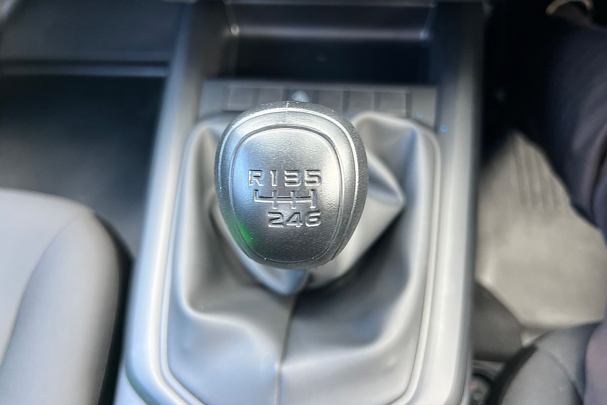 2024 Isuzu D-MAX SX High Ride Rear Wheel Drive