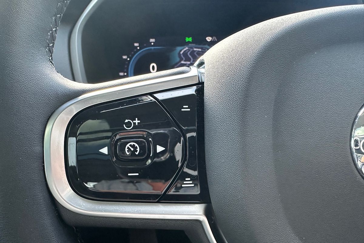 2023 Volvo XC90 Ultimate B6 Bright
