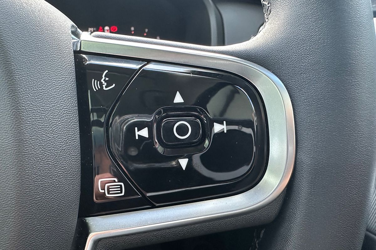 2023 Volvo XC90 Ultimate B6 Bright