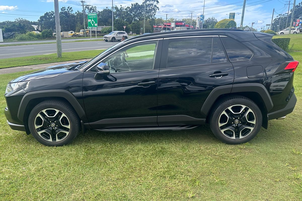 2020 Toyota RAV4 Edge AXAA54R