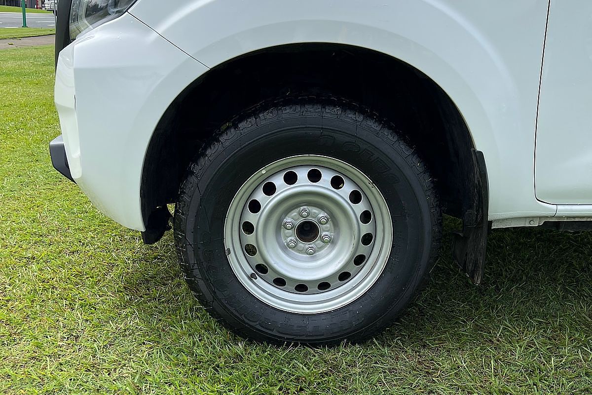 2021 Nissan Navara SL D23 Rear Wheel Drive