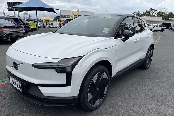 2024 Volvo EX30 Single Motor Extended Range Plus