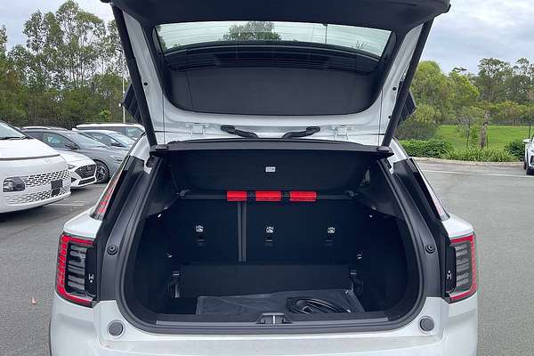 2024 Volvo EX30 Single Motor Extended Range Plus