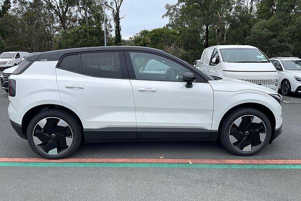 2024 Volvo EX30 Single Motor Extended Range Plus