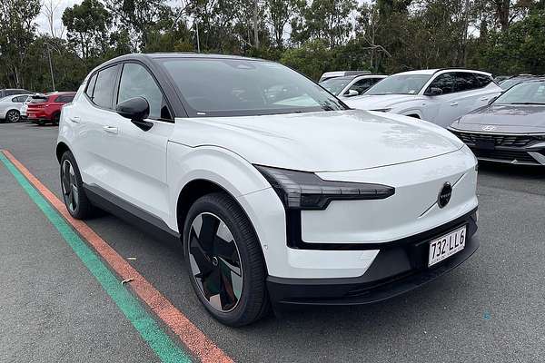 2024 Volvo EX30 Single Motor Extended Range Plus