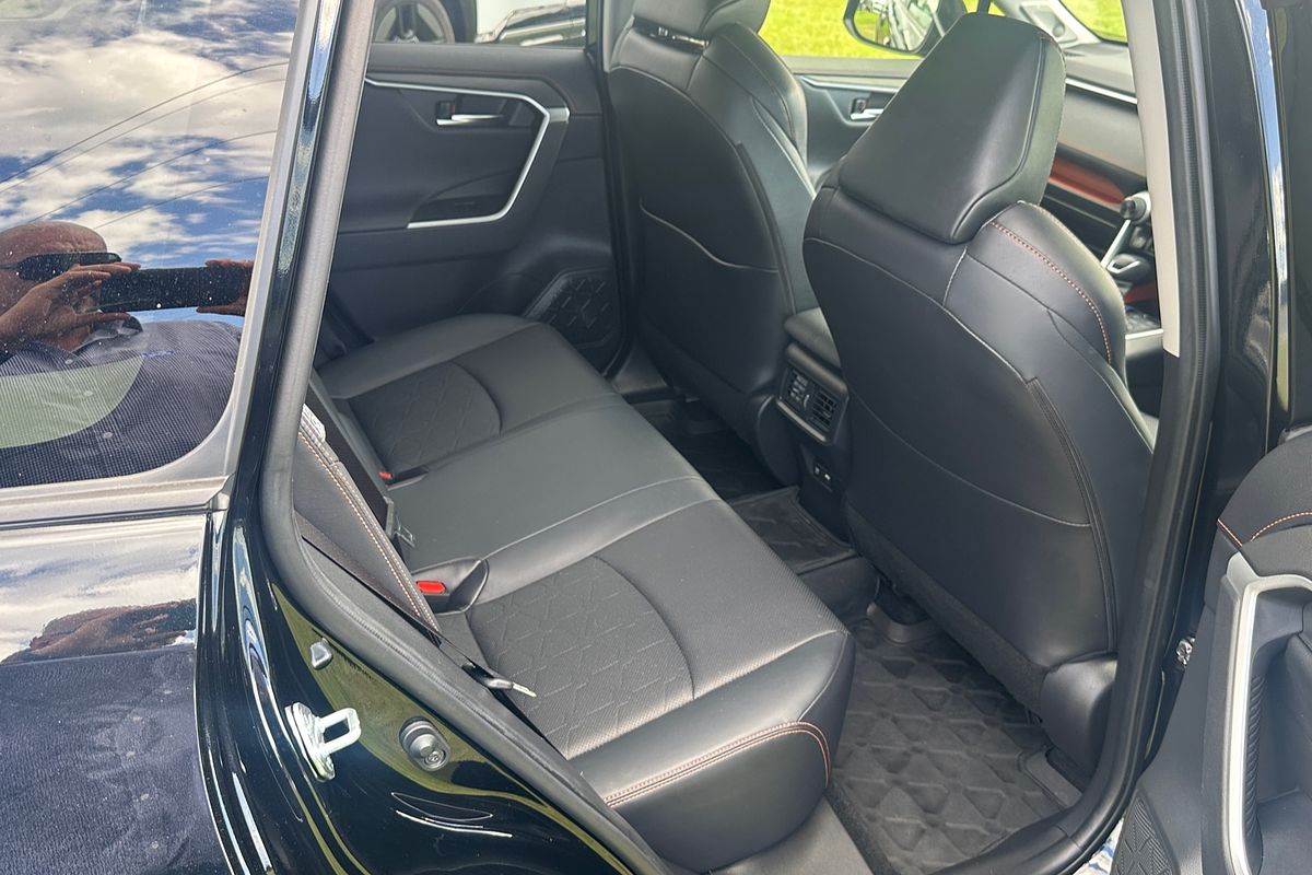 2020 Toyota RAV4 Edge AXAA54R