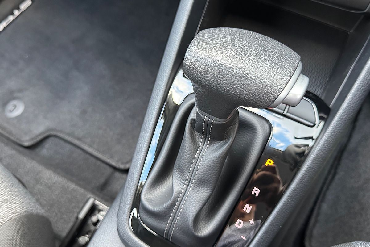 2023 Kia Stonic S YB