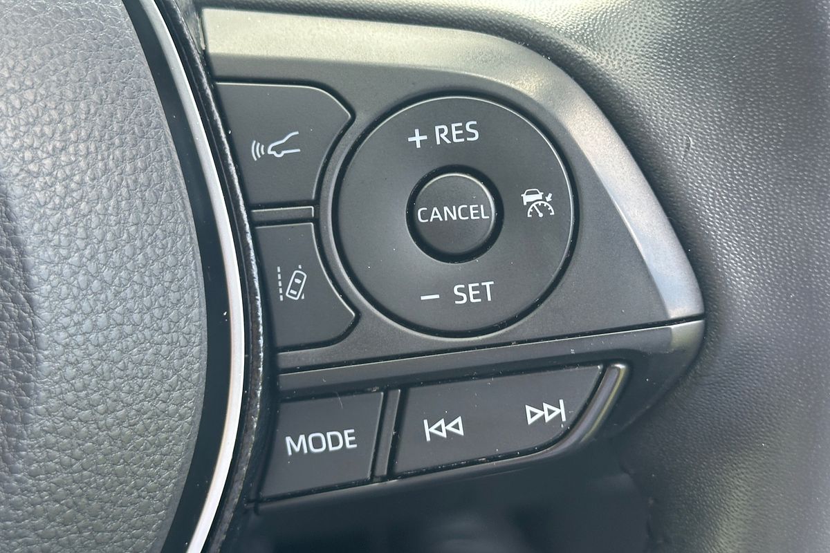 2020 Toyota RAV4 Edge AXAA54R