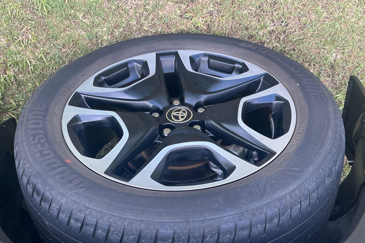 2020 Toyota RAV4 Edge AXAA54R