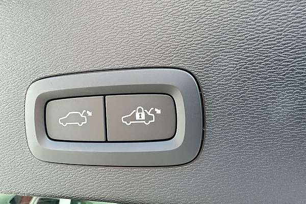 2023 Volvo C40 Recharge