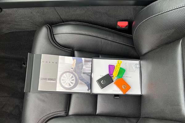 2023 Volvo XC90 Ultimate B6 Bright