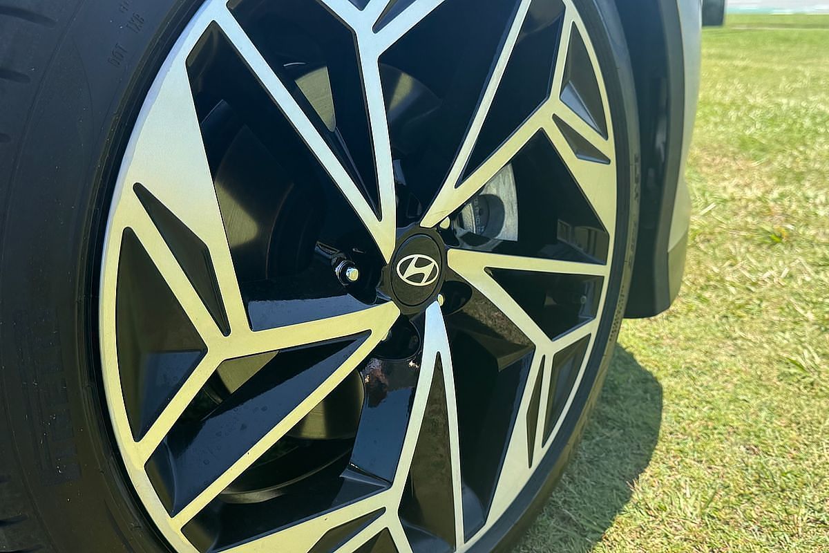 2023 Hyundai IONIQ 6 EPIQ CE.V1