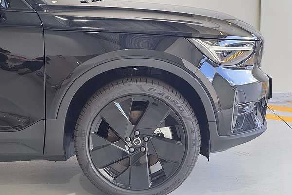 2024 Volvo EX40 Black Edition