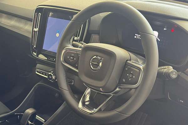 2024 Volvo EX40 Black Edition