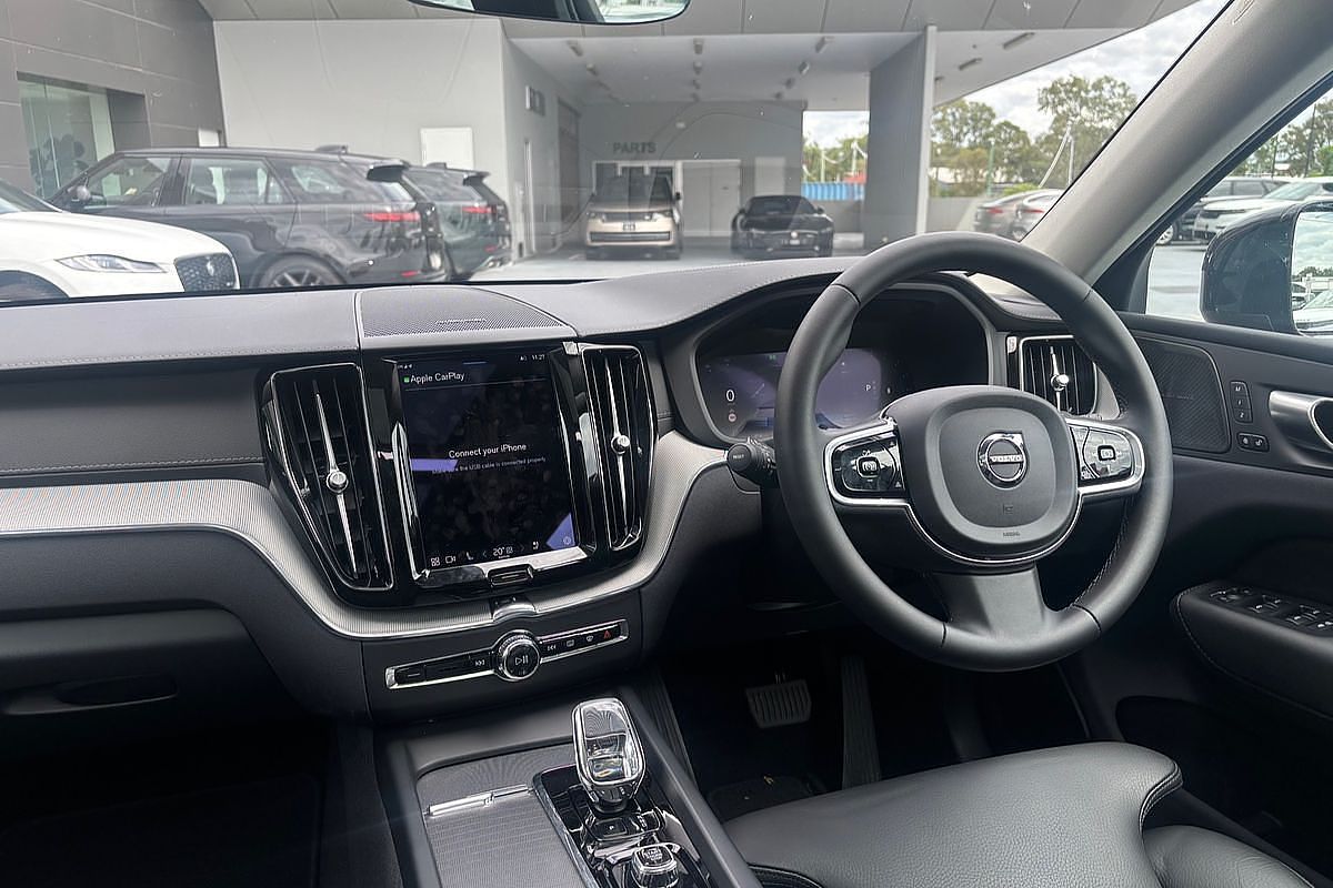 2023 Volvo XC60 Ultimate B6 Dark