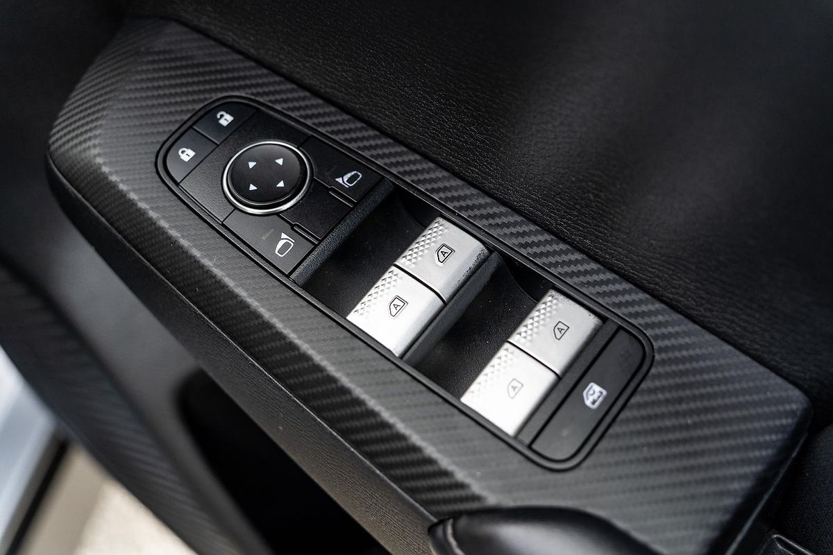 2023 Mitsubishi Outlander ES ZM