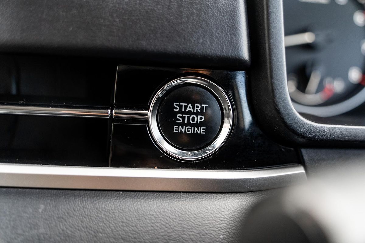 2023 Mitsubishi Outlander ES ZM