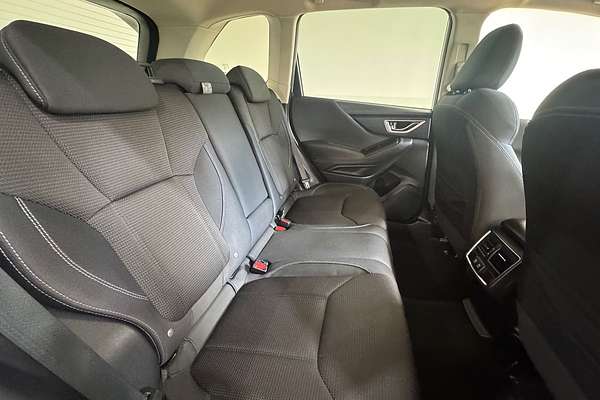 2021 Subaru Forester 2.5i S5