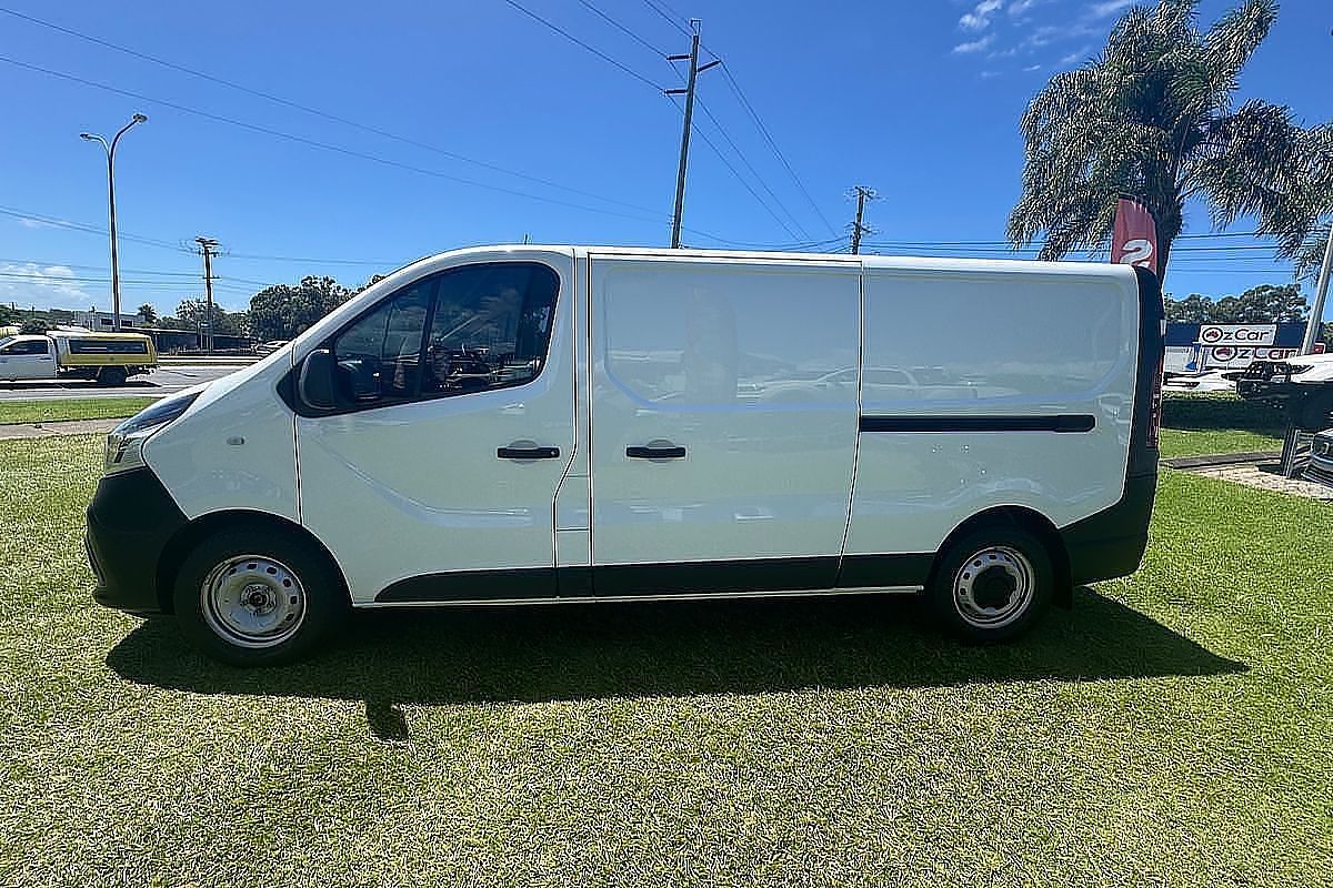 2020 Mitsubishi Express GLX SN LWB