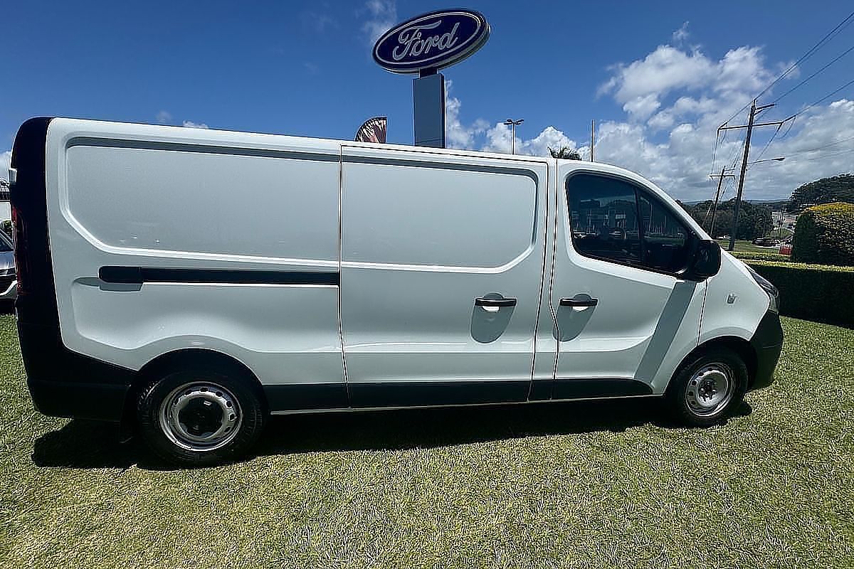 2020 Mitsubishi Express GLX SN LWB