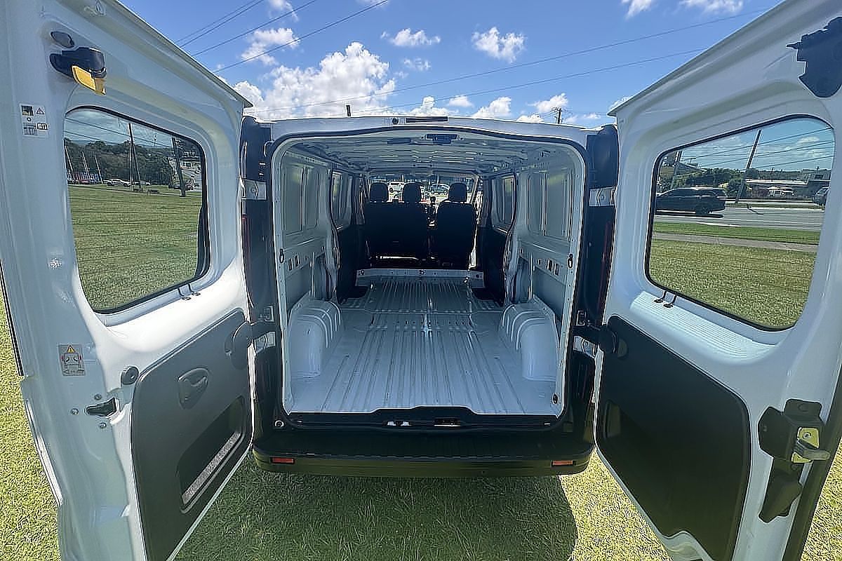2020 Mitsubishi Express GLX SN LWB
