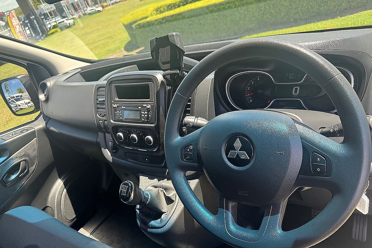 2020 Mitsubishi Express GLX SN LWB