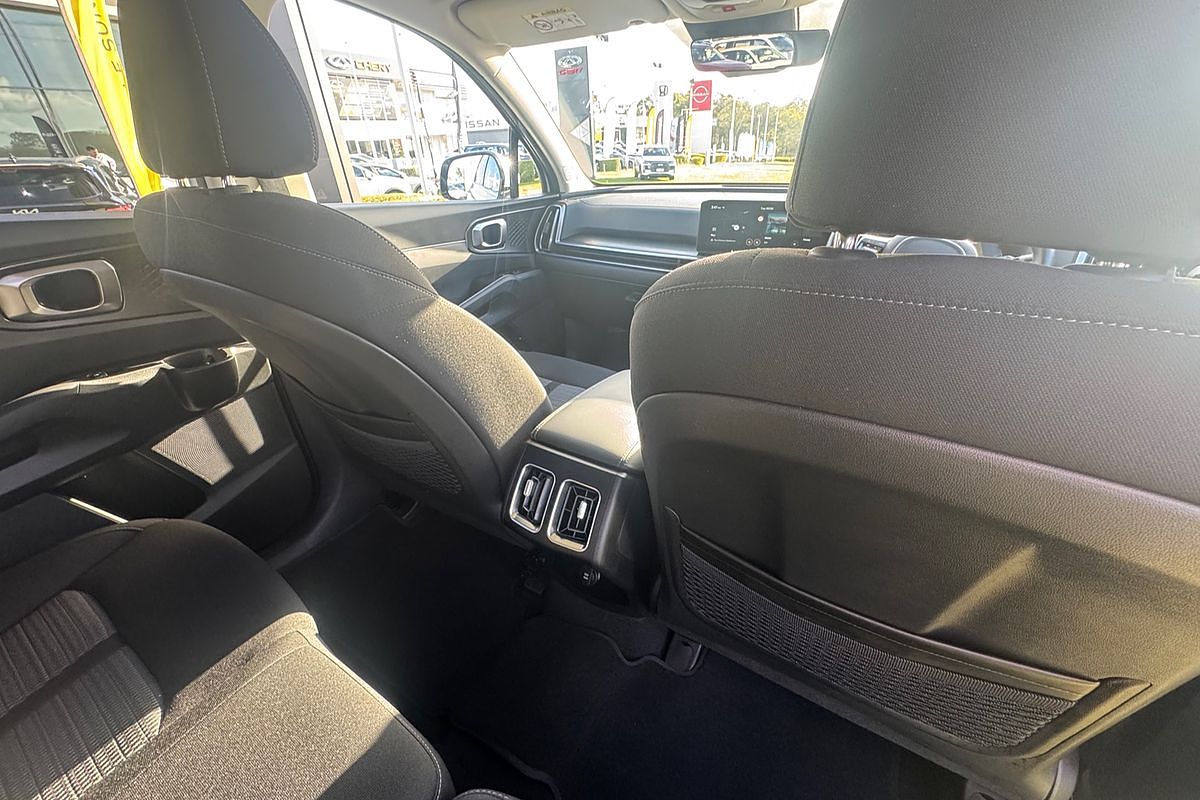 2023 Kia Sorento S MQ4