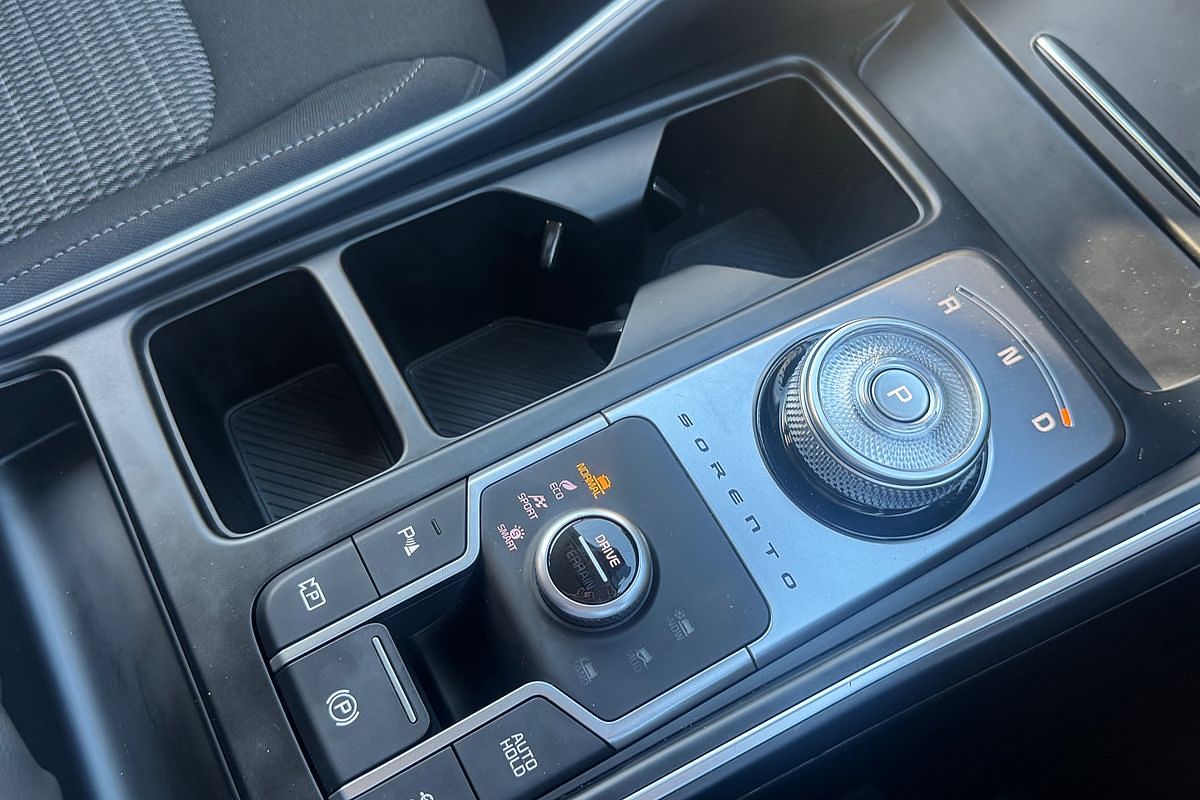 2023 Kia Sorento S MQ4