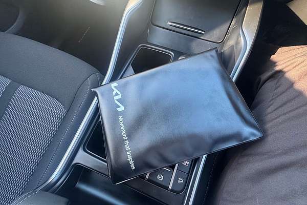 2023 Kia Sorento S MQ4