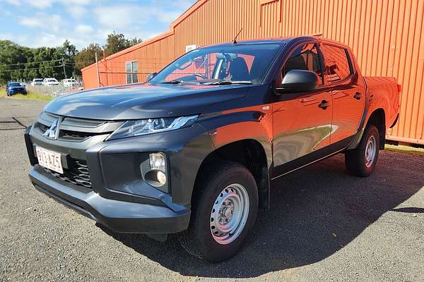 2020 Mitsubishi Triton GLX MR 4X4