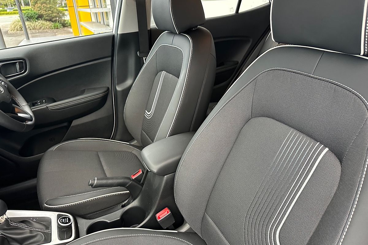 2024 Hyundai Venue Active QX.V5