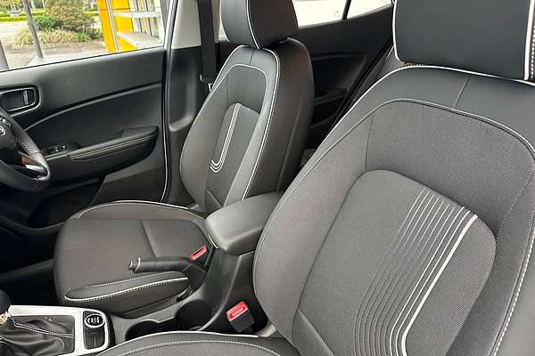 2024 Hyundai Venue Active QX.V5