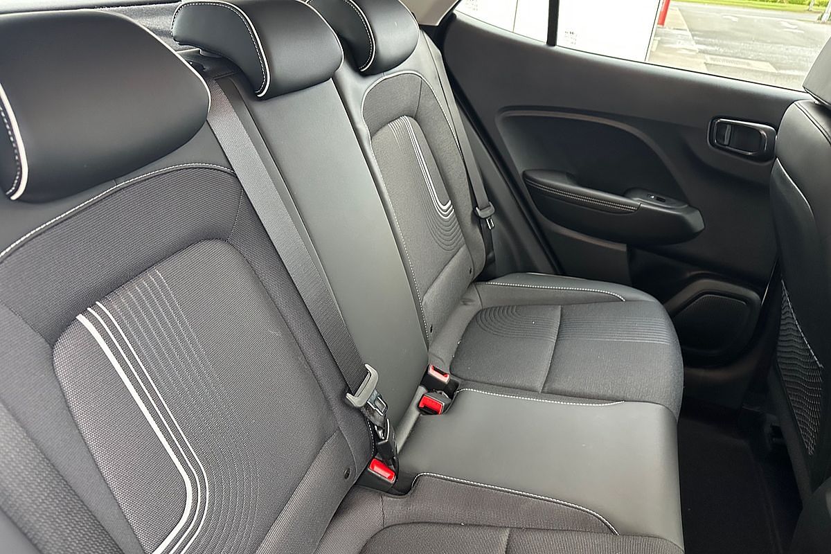 2024 Hyundai Venue Active QX.V5