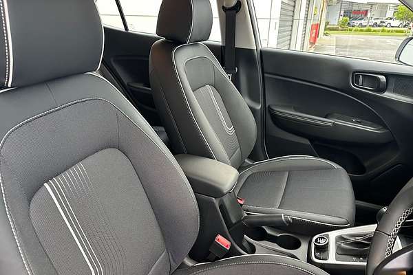 2024 Hyundai Venue Active QX.V5