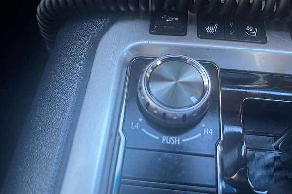 2019 Toyota Landcruiser Sahara VDJ200R