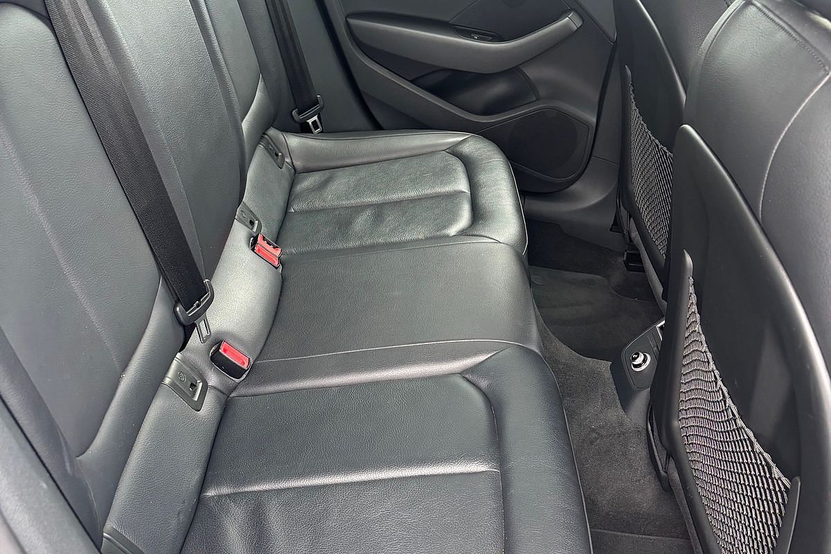 2019 Audi A3 35 TFSI S line plus 8V