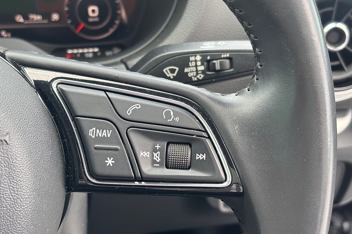 2019 Audi A3 35 TFSI S line plus 8V