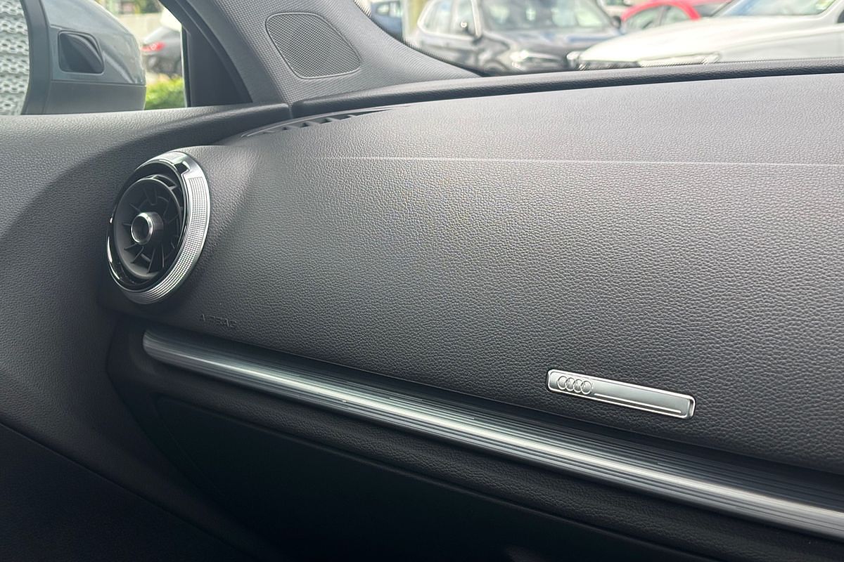 2019 Audi A3 35 TFSI S line plus 8V