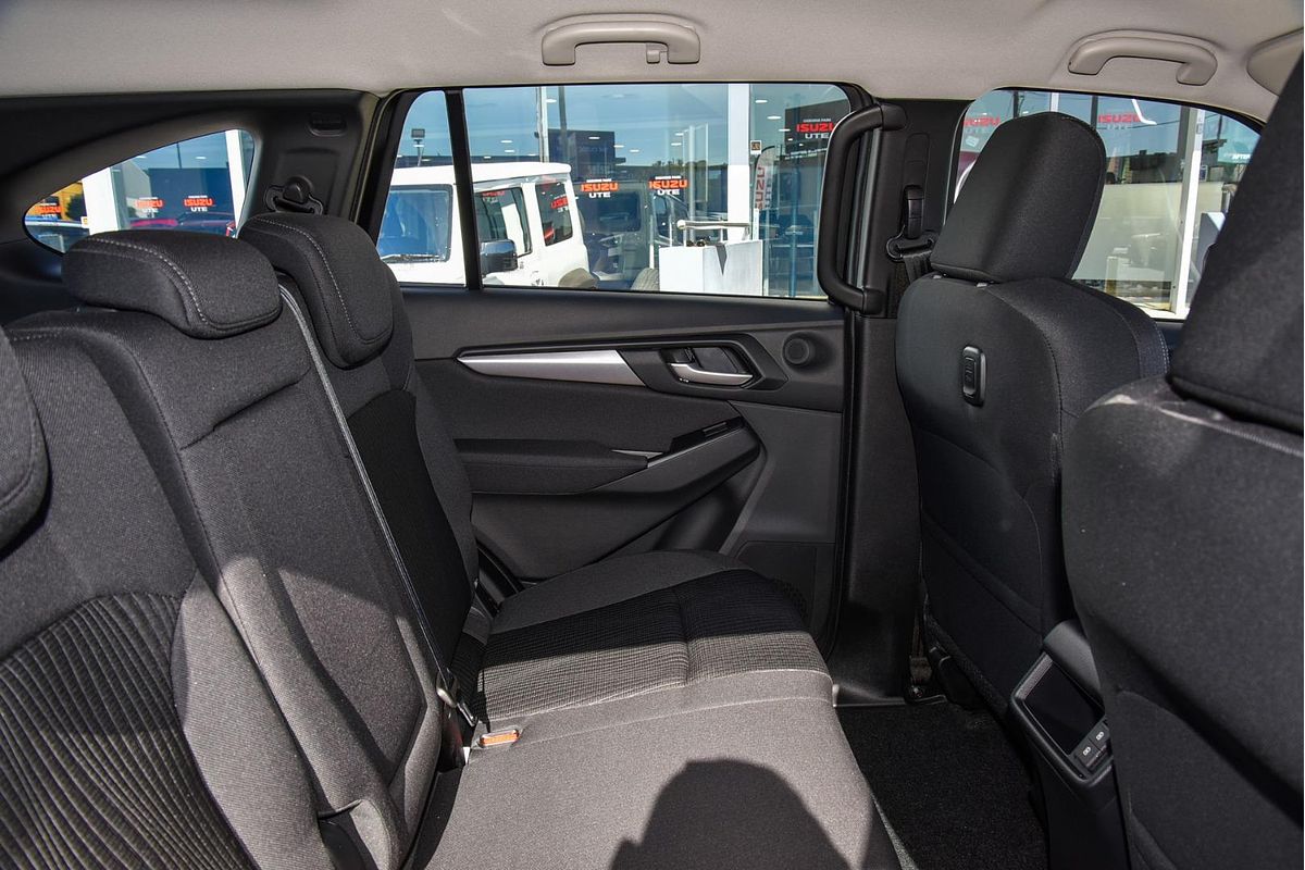 2025 Isuzu MU-X