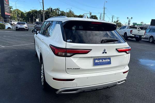 2023 Mitsubishi Outlander LS ZM