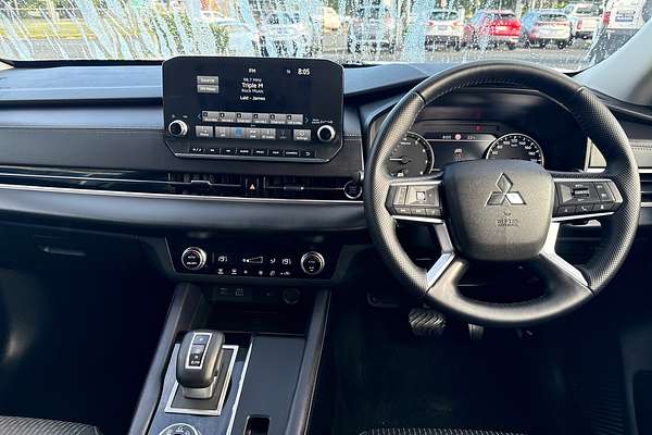 2023 Mitsubishi Outlander LS ZM