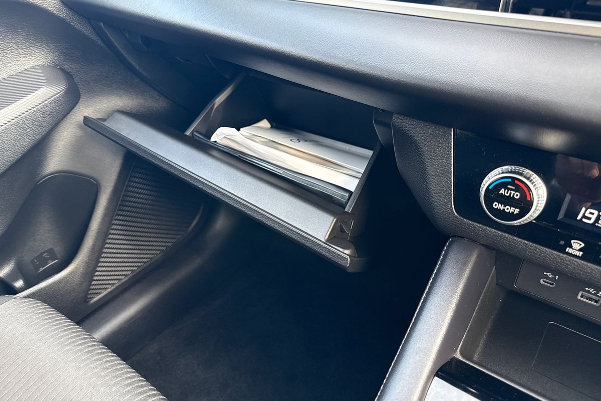 2023 Mitsubishi Outlander LS ZM